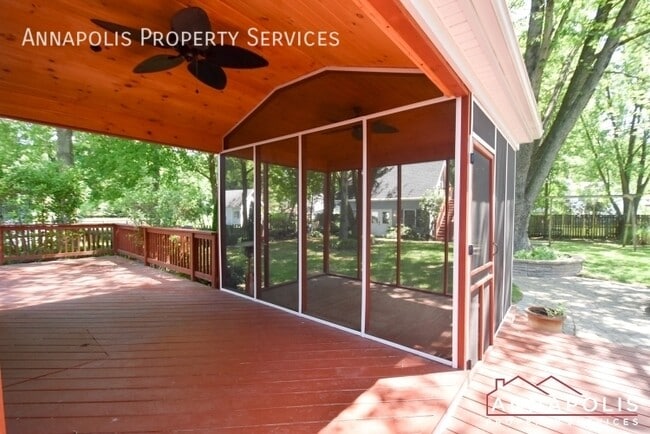 Building Photo - 714 Old Love Point Rd