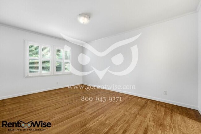 Building Photo - 190 Forest Knolls Dr
