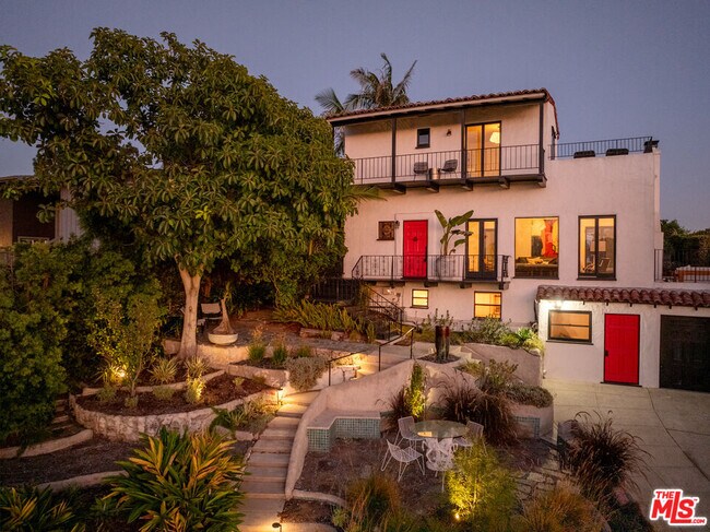 Building Photo - 2516 Silver Lake Terrace