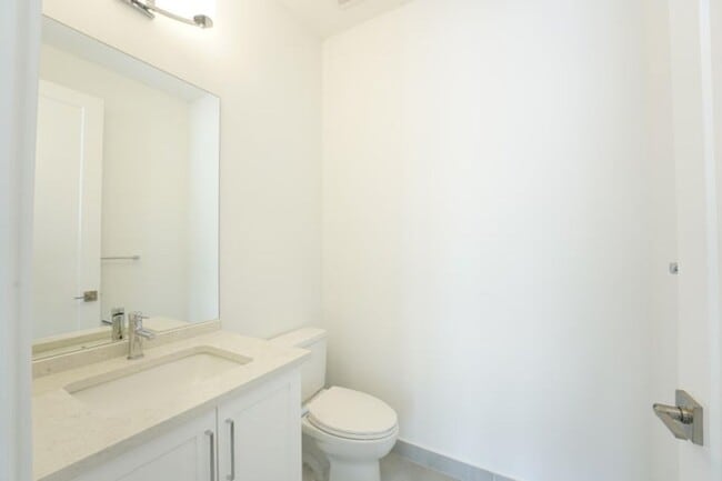 Building Photo - 9099 Silver Marsh Ln