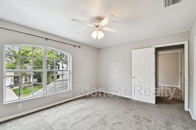 Building Photo - 6105 S Elkins Ave