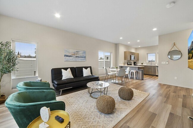 Building Photo - 918 21st St