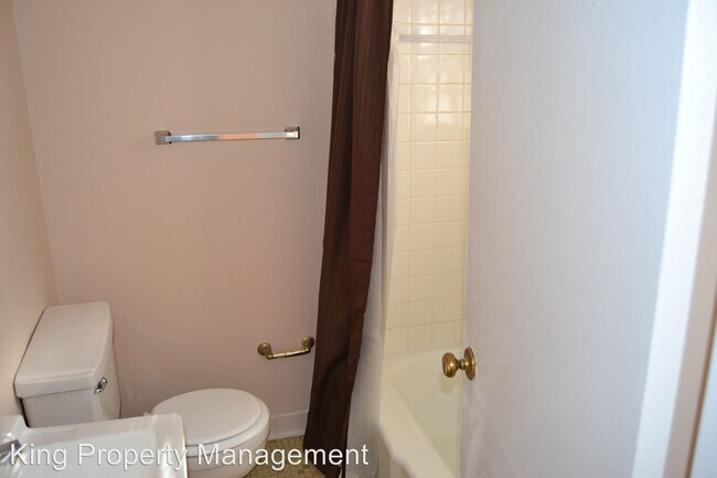 Building Photo - 7980 McClellan Blvd