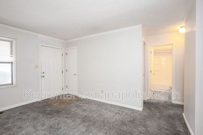 Building Photo - 140 N Cherry St