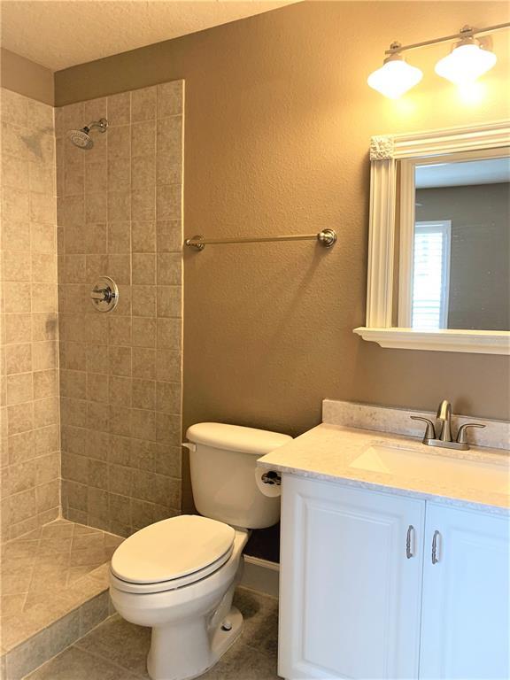 Building Photo - 601 Casabella Cir