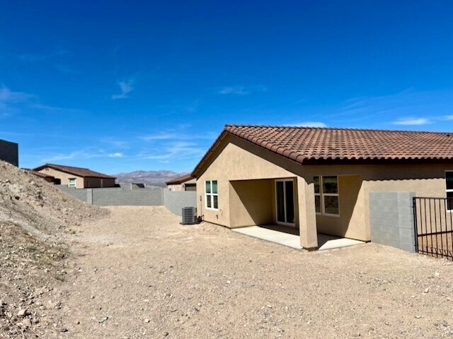 Building Photo - 2566 Aaron Pl