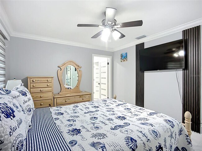 Building Photo - 6531 Santiago Ct