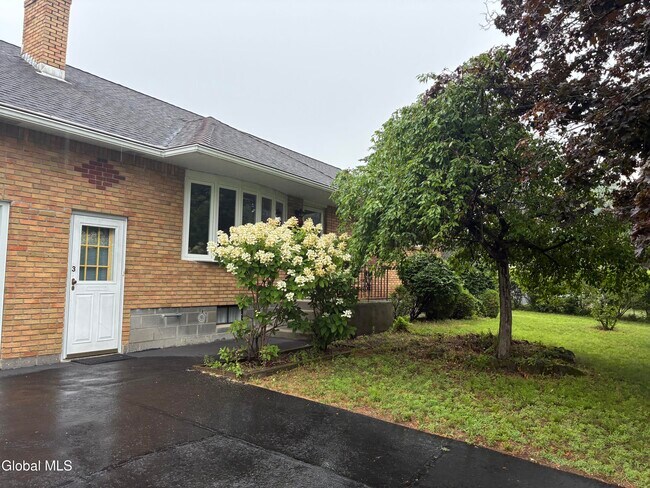 Building Photo - 3 Northgate Dr