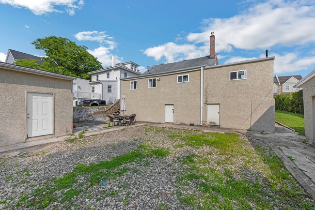 Building Photo - Cozy 2-Bedroom, 1 Bath Apartment in Plymou...