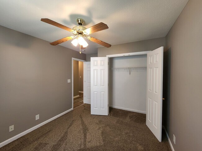 Building Photo - $1700 - 3 Beds 2 Bath + Bonus Room