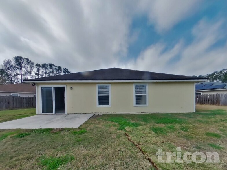 Building Photo - 3951 Hideaway Lane