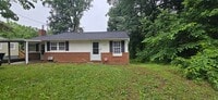 Building Photo - Ranch in Lexington