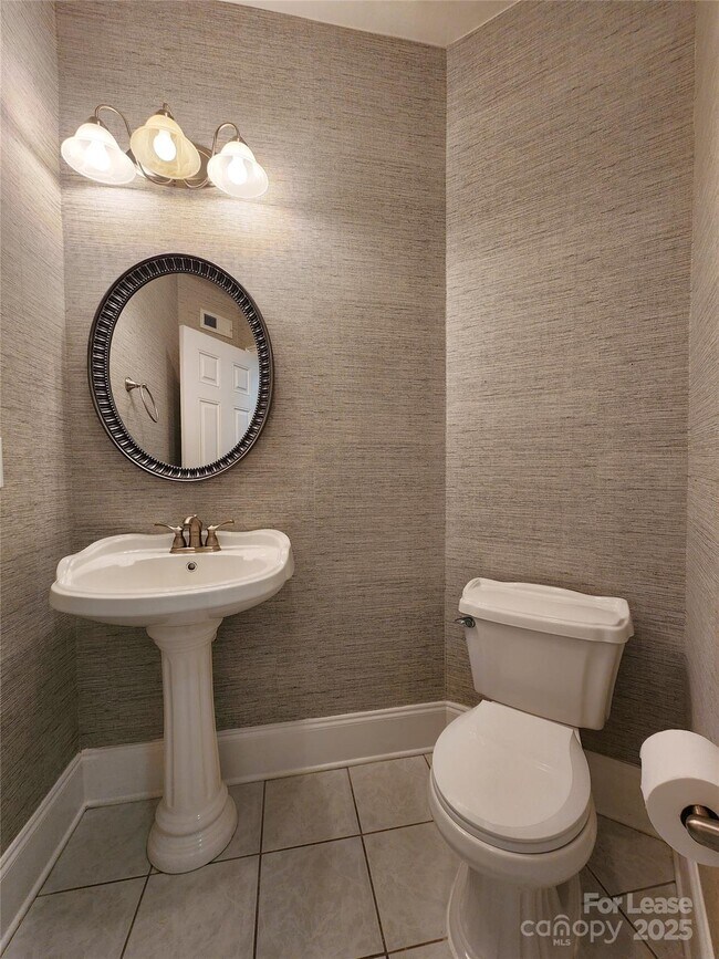 Building Photo - 5524 Strabane Dr