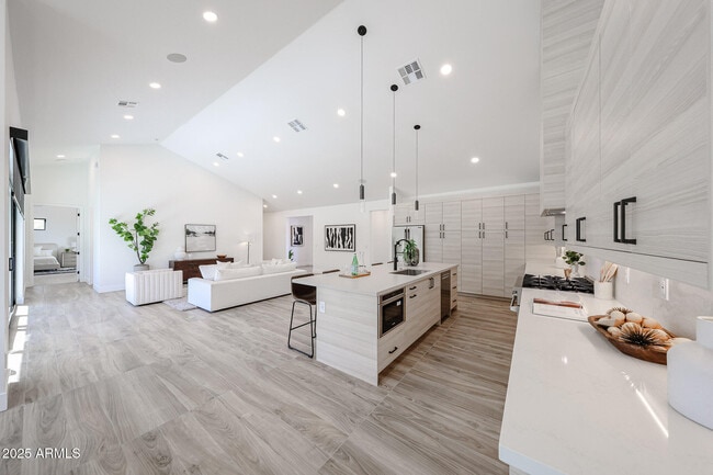 Building Photo - 6329 N 10th Dr