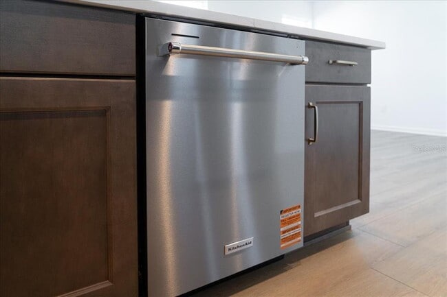 Building Photo - 1850 Falconhurst Ln