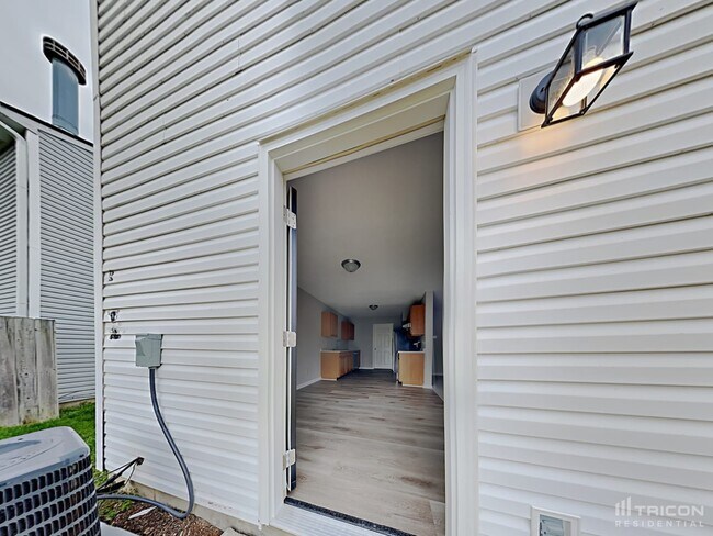 Building Photo - 10923 Sweetsen Rd