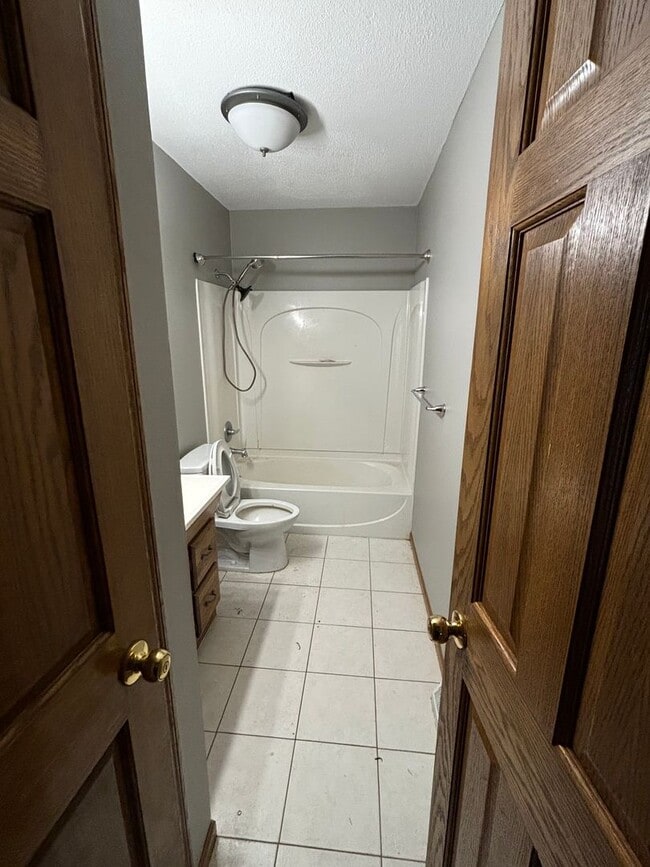 Building Photo - 3 Bedroom Home w/ Garage in Marion, IA