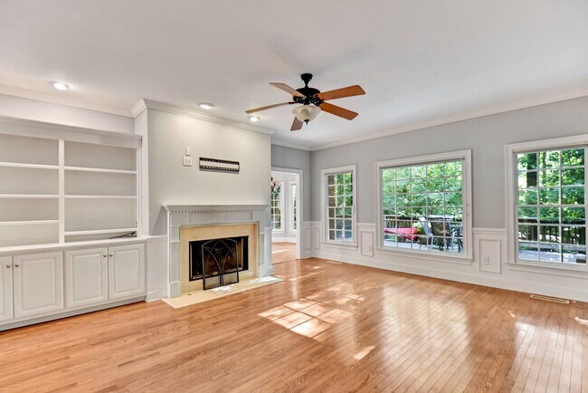 Building Photo - 1170 Knob Creek Dr