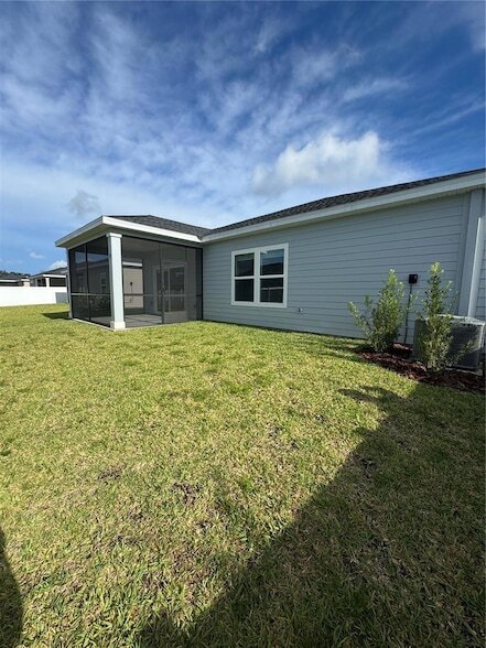 Building Photo - 6582 SW 89th Loop