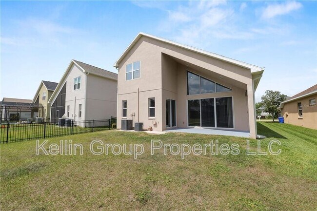 Building Photo - 30816 Pumpkin Ridge Dr