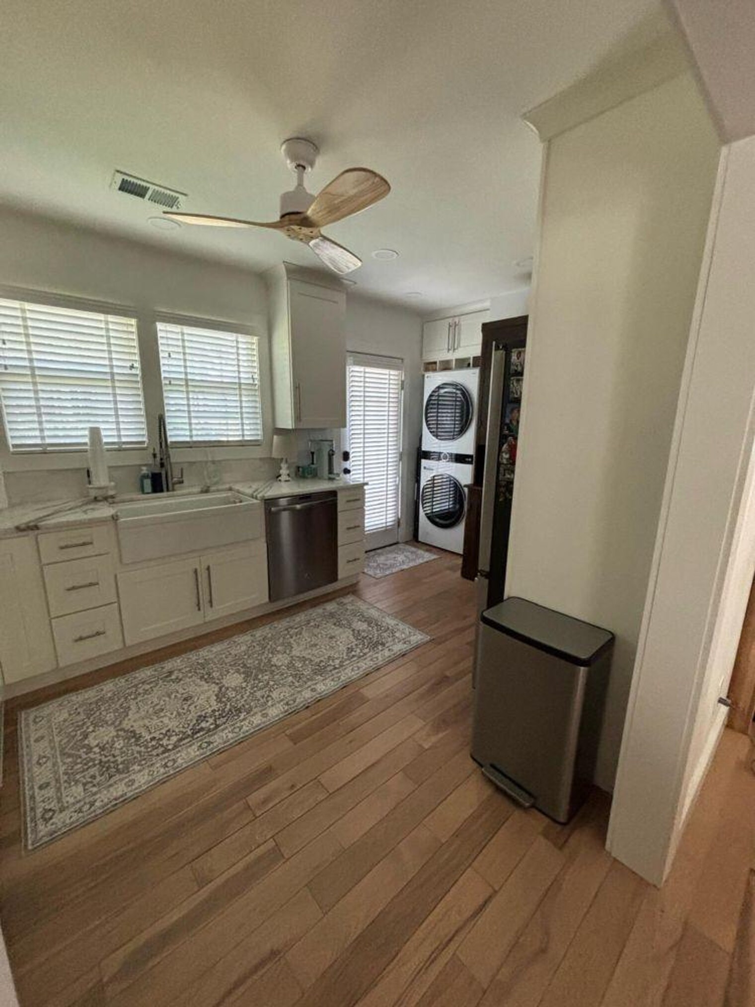 Building Photo - 519 35th Ave N