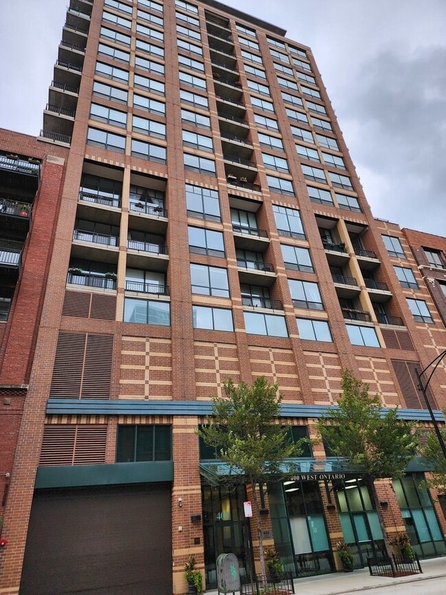 Building Photo - 400 W Ontario St