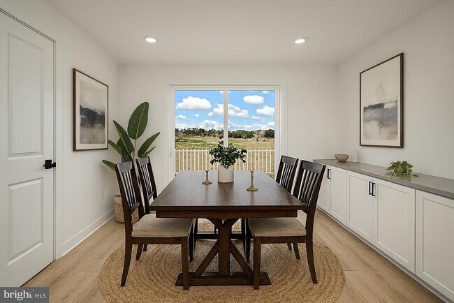 Building Photo - 9403 Pacific Elm St