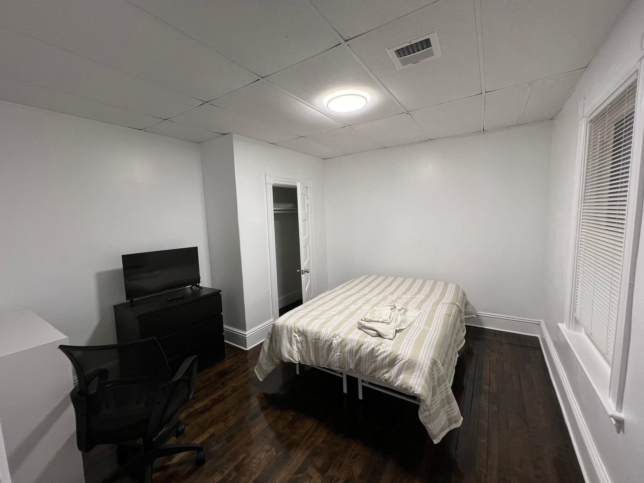 Building Photo - 25 Wyman St