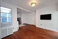 Building Photo - 96-13 Metropolitan Ave