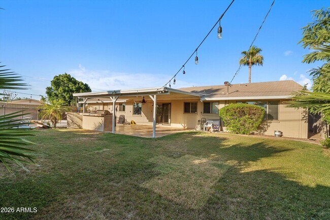Building Photo - 2548 N 68th Pl