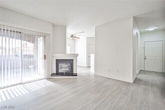 Building Photo - 5525 W Flamingo Rd