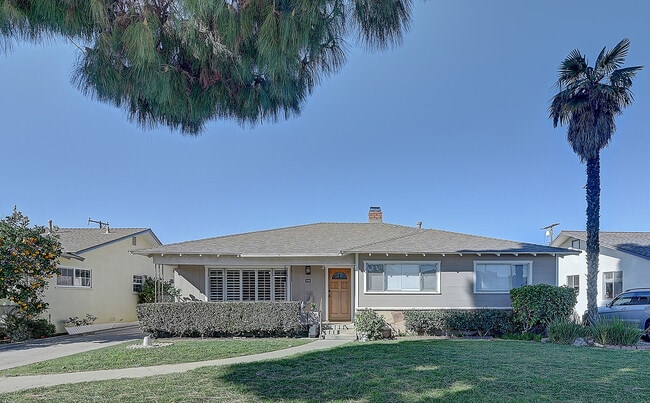 Building Photo - 444 N Shattuck Pl