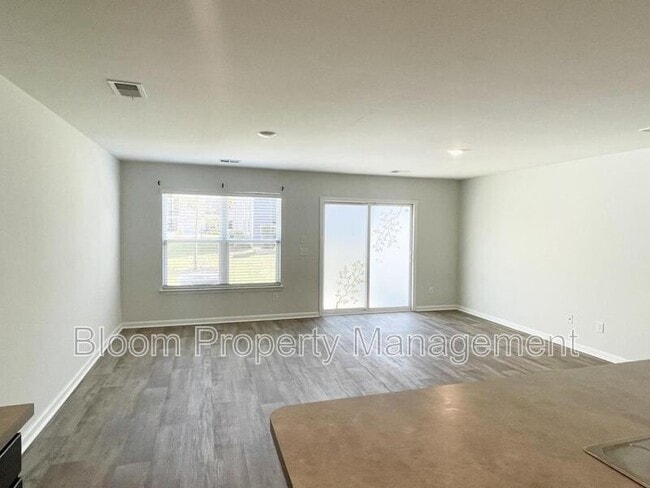 Building Photo - 108 Rosefield Ct