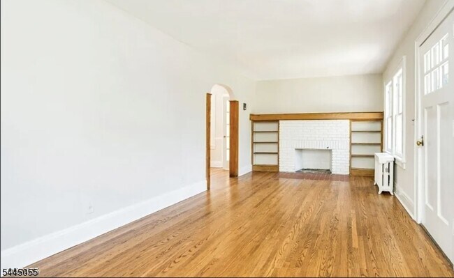 Building Photo - 514 Forest Ave