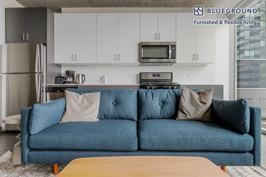 Building Photo - 60 E Randolph St