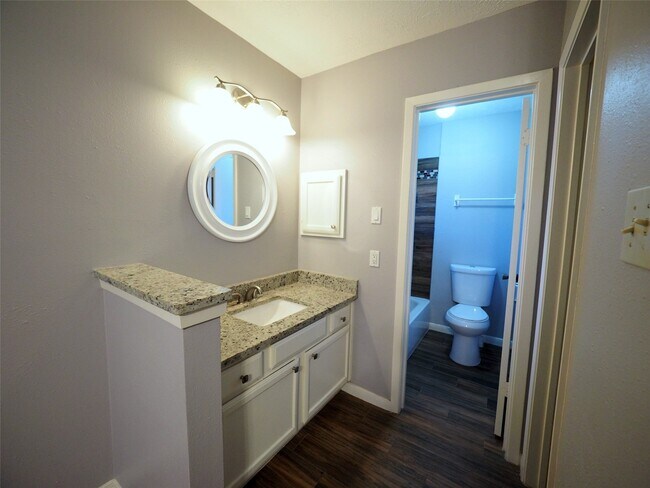 Building Photo - 2812 Pickett Dr