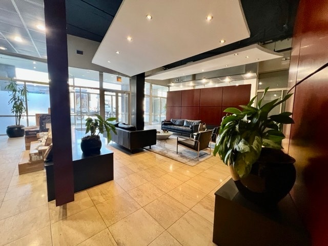 Building Photo - 1001 W Madison St