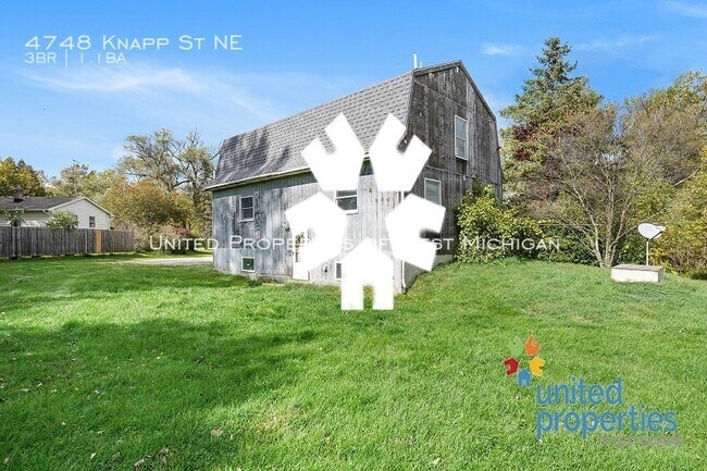 Building Photo - 4748 Knapp St NE