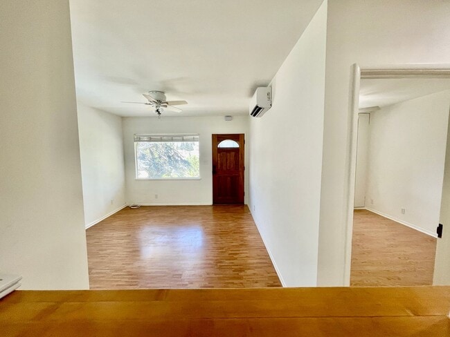 Building Photo - 3227 Bennett Dr