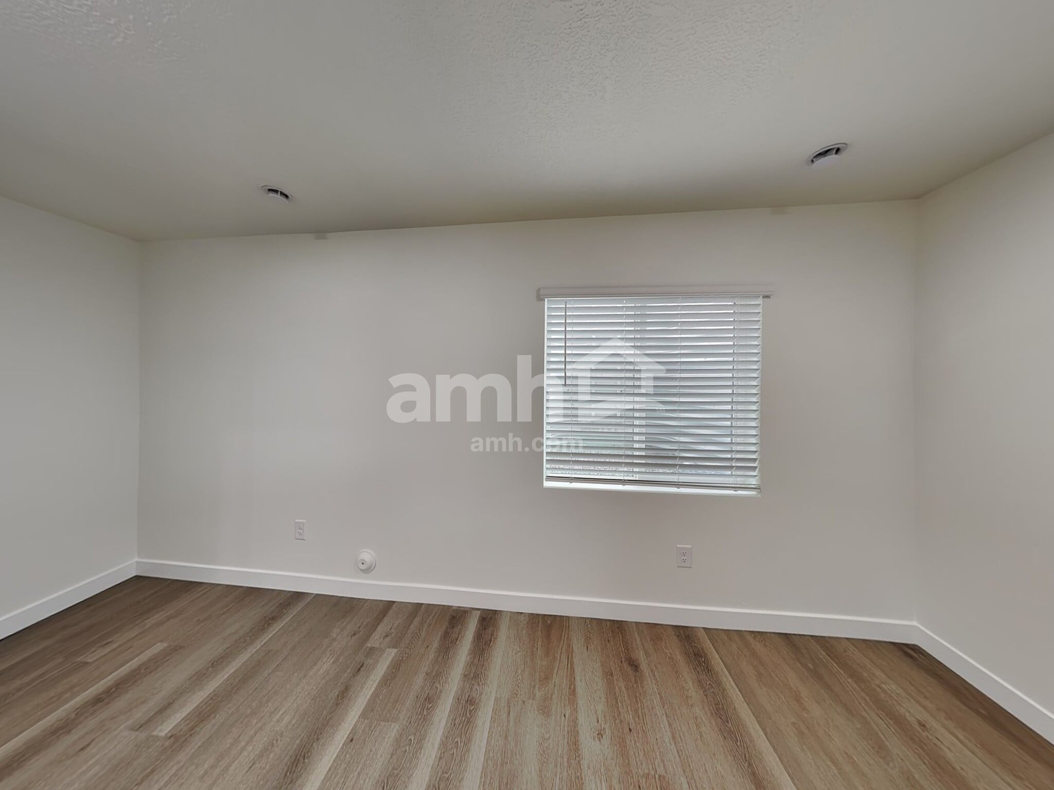 Building Photo - 1256 W Mahogany St