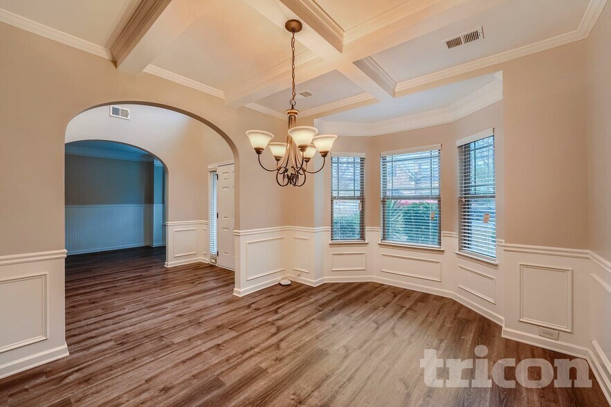 Building Photo - 4025 Trimrose Ct