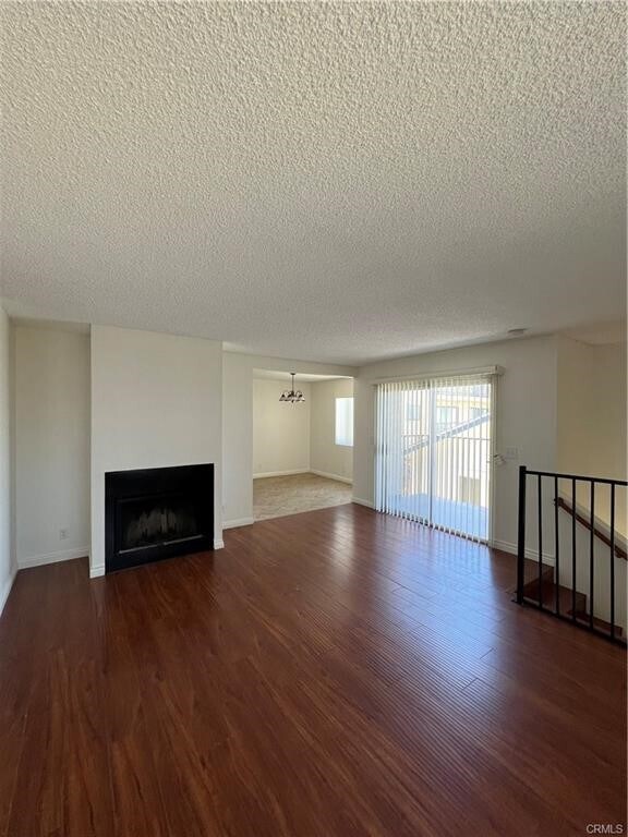 Building Photo - 875 W 11th St