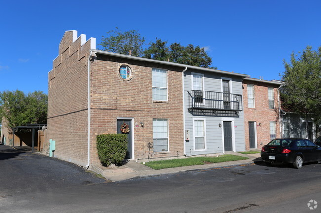 Building Photo - Heritage Square