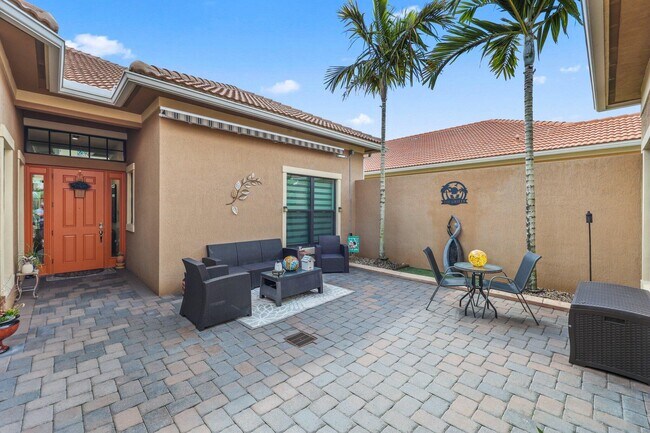 Building Photo - 9368 Cantal Cir E