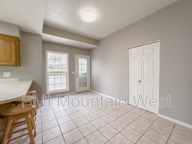 Building Photo - 1123 S 1500 E