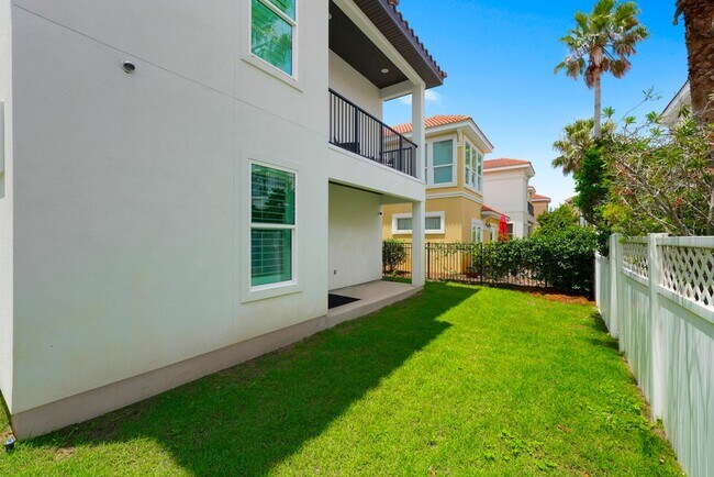 Building Photo - 4736 Amhurst Cir
