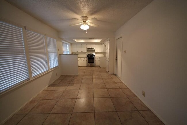Building Photo - 13320 Water Oak Ln