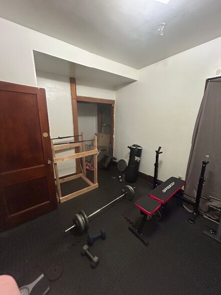 Building Photo - 531 Seymour St