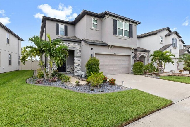 Building Photo - 7537 Pool Compass Loop
