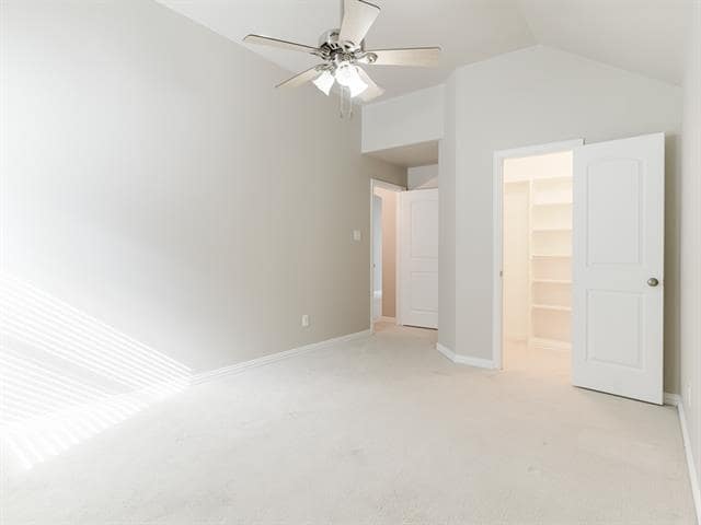 Building Photo - 10901 Capri Dr
